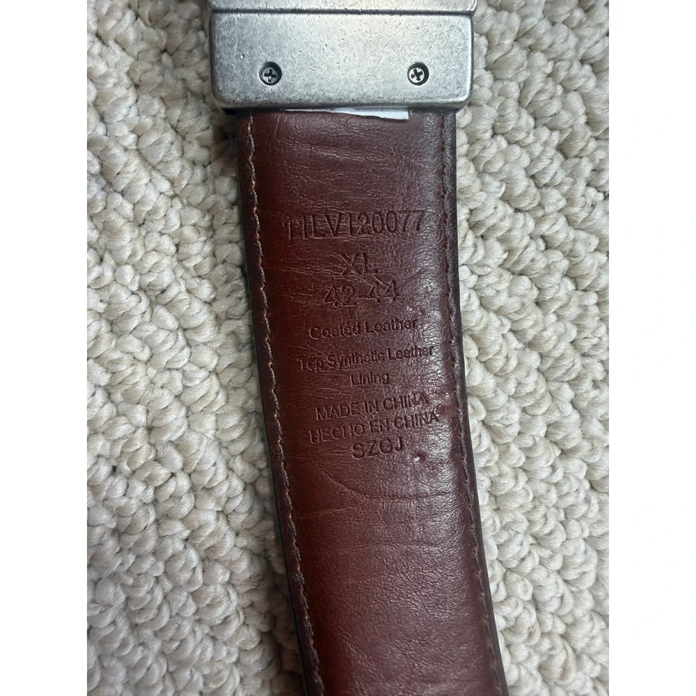 Levi's Reversible Black Brown Leather Belt Silver Buckle Size 42/44